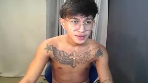 Snapshot of hugecockchristian chatting on September 9, 7:52 am hugecockchristian online show from September 9, 7:52 am