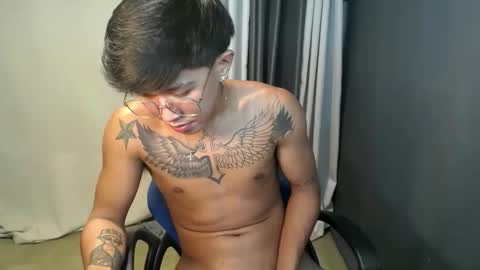 Snapshot of hugecockchristian chatting on September 17, 10:17 am hugecockchristian online show from September 17, 10:17 am