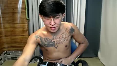 Snapshot of hugecockchristian chatting on October 5, 2:59 pm hugecockchristian online show from October 5, 2:59 pm