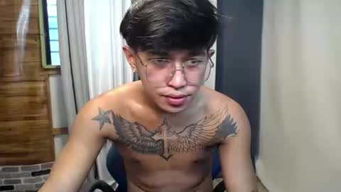 Snapshot of hugecockchristian chatting on October 7, 7:49 am hugecockchristian online show from October 7, 7:49 am