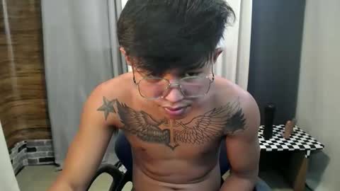 Snapshot of hugecockchristian chatting on October 24, 3:58 am hugecockchristian online show from October 24, 3:58 am