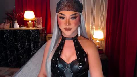 Christine online show from September 30, 3:06 pm