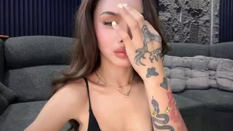 Tine Castillo online show from April 12, 6:18 am