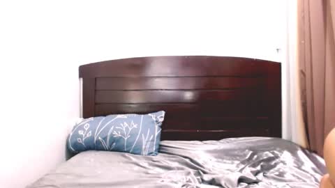 Snapshot of hugecockvictoriax chatting on November 2, 6:49 am AMANDA online show from November 2, 6:49 am