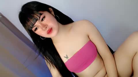 Snapshot of hugecockyanny chatting on October 26, 10:47 pm Yhanie online show from October 26, 10:47 pm