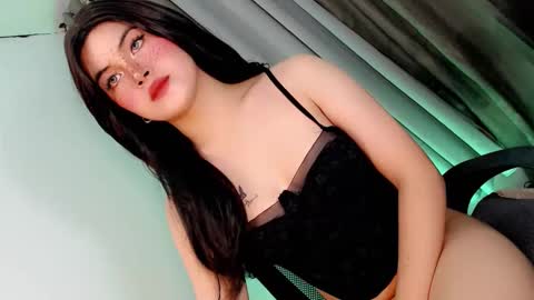 Snapshot of hugecockyanny chatting on February 12, 10:38 pm Yhanie online show from February 12, 10:38 pm