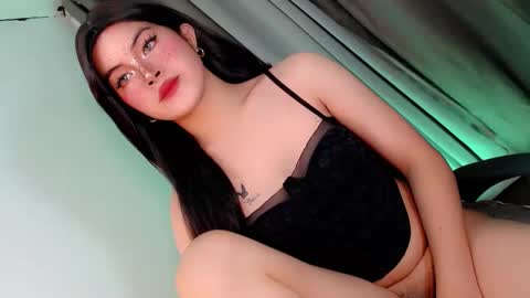 Snapshot of hugecockyanny chatting on February 15, 9:55 pm Yhanie online show from February 15, 9:55 pm