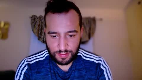 Snapshot of hugedicktop chatting on October 24, 5:15 am Big Dick Top online show from October 24, 5:15 am