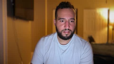 Snapshot of hugedicktop chatting on April 4, 2:54 am Big Dick Top online show from April 4, 2:54 am