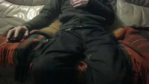 hugenob4u online show from April 4, 7:00 pm