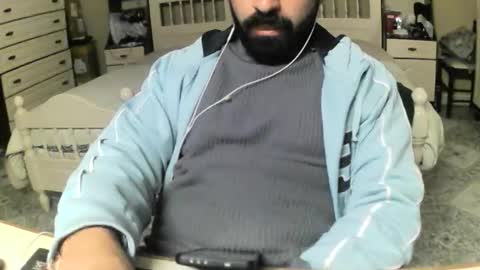 hugeveiny online show from March 5, 5:31 pm