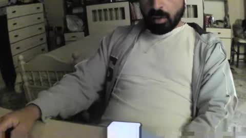 hugeveiny online show from April 29, 12:42 pm