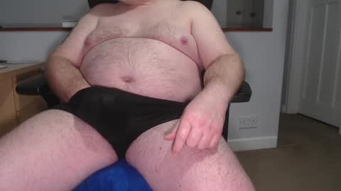 Snapshot of huggie_bear69 chatting on February 18, 11:30 pm Huggie Bear online show from February 18, 11:30 pm
