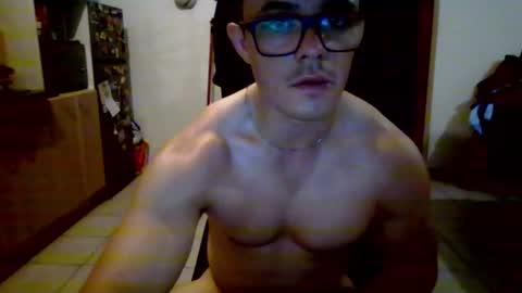 Snapshot of hughjaegg chatting on July 1, 9:47 pm hughjaegg online show from July 1, 9:47 pm
