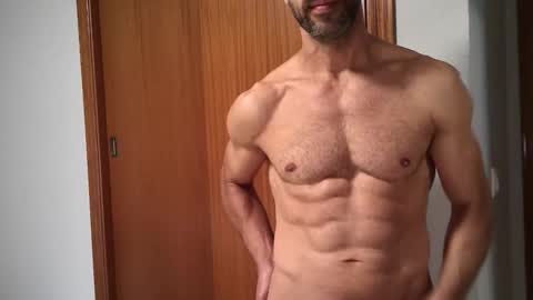 Hugo online show from April 24, 5:15 pm