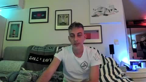 Hugo online show from December 8, 3:56 pm