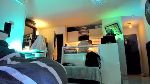 Hugo online show from December 14, 9:02 pm