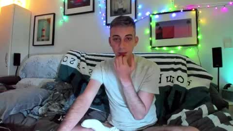 Hugo online show from December 15, 12:07 am