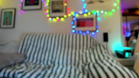 Hugo online show from December 18, 9:18 pm