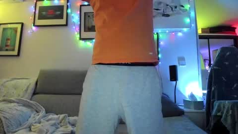 Hugo online show from December 20, 8:55 pm