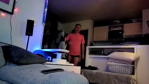 Hugo online show from January 2, 9:28 pm