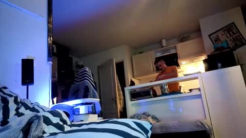 Hugo online show from January 7, 8:52 pm