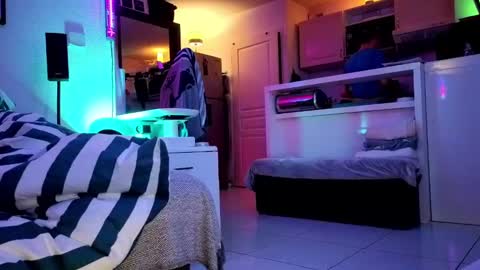 Hugo online show from January 16, 8:57 pm