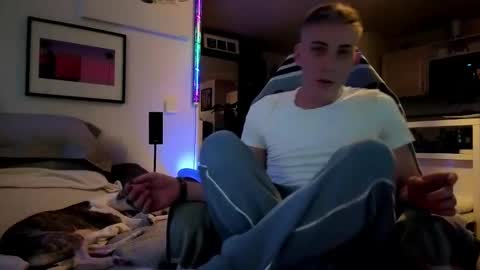 Hugo online show from February 10, 11:34 pm