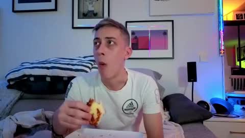 Hugo online show from February 11, 9:03 pm