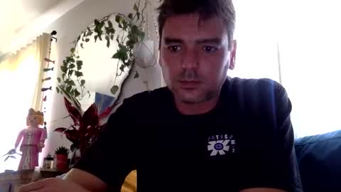 Snapshot of hugoscop chatting on March 2, 4:25 pm hugo online show from March 2, 4:25 pm