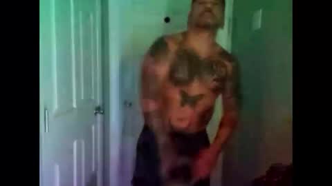 Snapshot of huidos2006 chatting on October 14, 1:50 am huidos2006 online show from October 14, 1:50 am