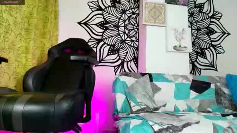 Snapshot of huila97 chatting on October 5, 12:31 am elecktra12 online show from October 5, 12:31 am