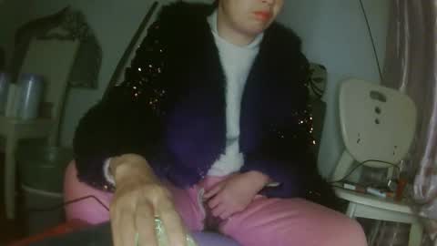 hujiajia520321431 online show from January 8, 10:45 pm