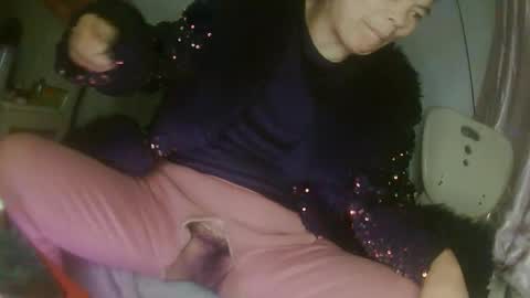 hujiajia520321431 online show from February 9, 9:41 pm