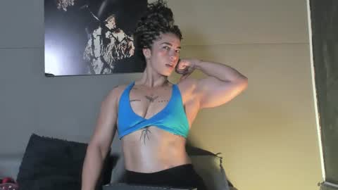 Snapshot of hulk_girl212 chatting on July 2, 1:06 pm alice online show from July 2, 1:06 pm
