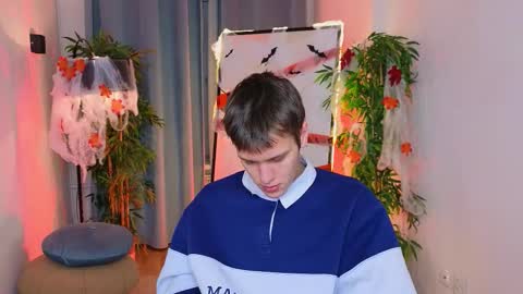 Snapshot of hun1er_steele chatting on November 1, 2:19 pm Hunter steele online show from November 1, 2:19 pm