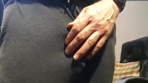 Big uncut cock dripping online show from May 9, 8:47 pm