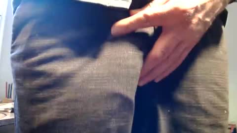 Big uncut cock dripping online show from May 17, 9:11 pm