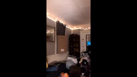 Snapshot of hungitalian40 chatting on February 12, 10:38 pm hungitalian40 online show from February 12, 10:38 pm