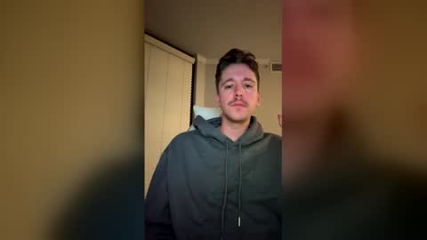 Snapshot of hungjohn222 chatting on March 28, 1:38 am hungjohn222 online show from March 28, 1:38 am