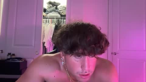 hungkingg22 online show from February 14, 5:10 pm