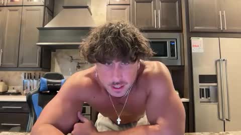 Snapshot of hungkingg22 chatting on June 8, 3:23 pm hungkingg22 online show from June 8, 3:23 pm
