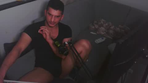 LittleDevilXo1999 online show from December 18, 10:49 pm