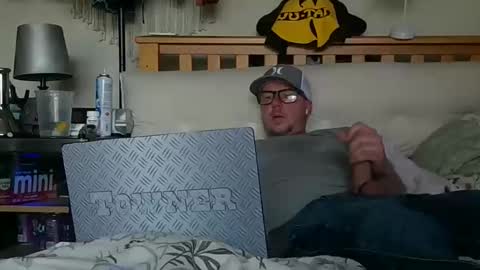 HuingsingleDad79 online show from March 23, 8:35 pm