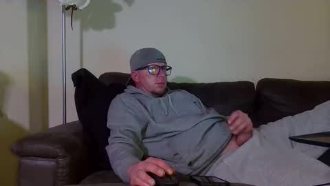 HuingsingleDad79 online show from April 1, 9:43 am