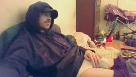 Snapshot of hungsubbb chatting on December 18, 2:39 am Boi online show from December 18, 2:39 am