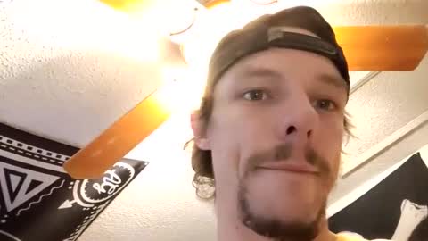 hungtxcock92 online show from February 5, 10:51 am