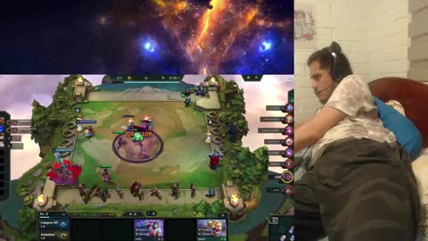 Snapshot of hungweeb chatting on December 3, 3:20 am Rod online show from December 3, 3:20 am