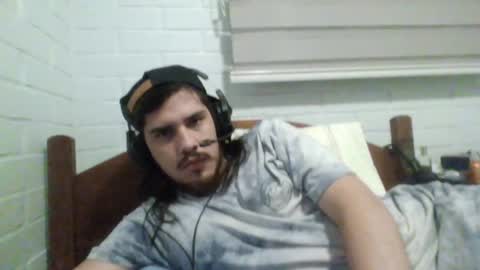 Snapshot of hungweeb chatting on December 15, 4:18 am Rod online show from December 15, 4:18 am