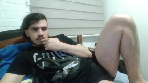 Snapshot of hungweeb chatting on January 27, 3:47 am Rod online show from January 27, 3:47 am